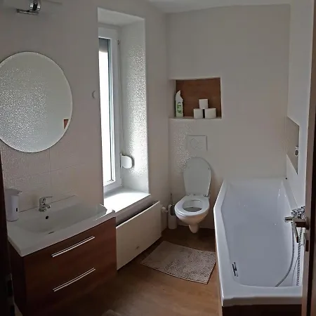 Feriehus Topsenec-lakeside