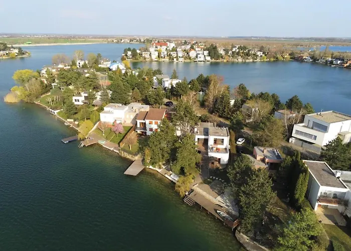 Topsenec-lakeside 別荘 *