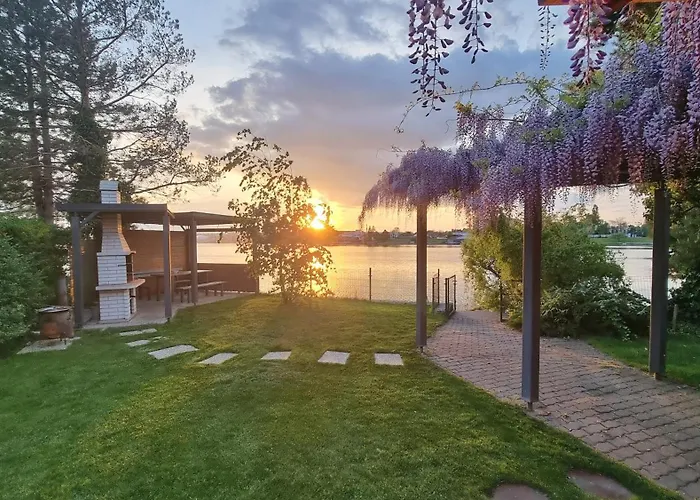 Topsenec-lakeside 別荘 *