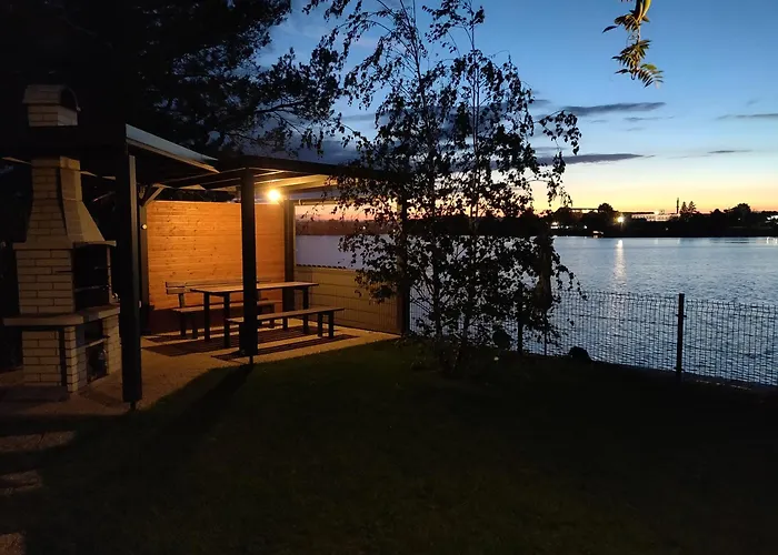 Topsenec-lakeside 別荘