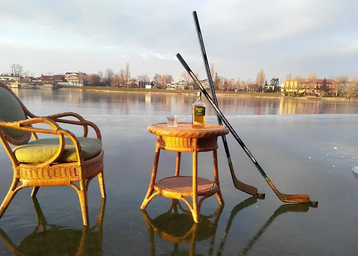 Topsenec-lakeside Dovolenkový dom *